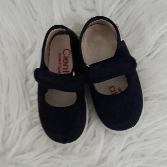 Shoe - Picture 3 of 3